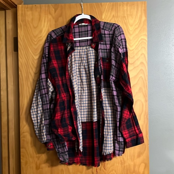 Easel Button Down Patch Design size medium - Picture 1 of 3